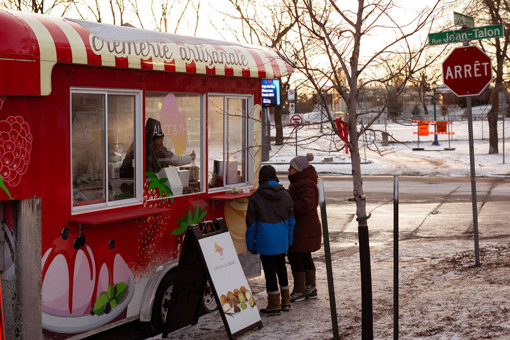 Une belle visite des lutins sur Jean-Talon Est 